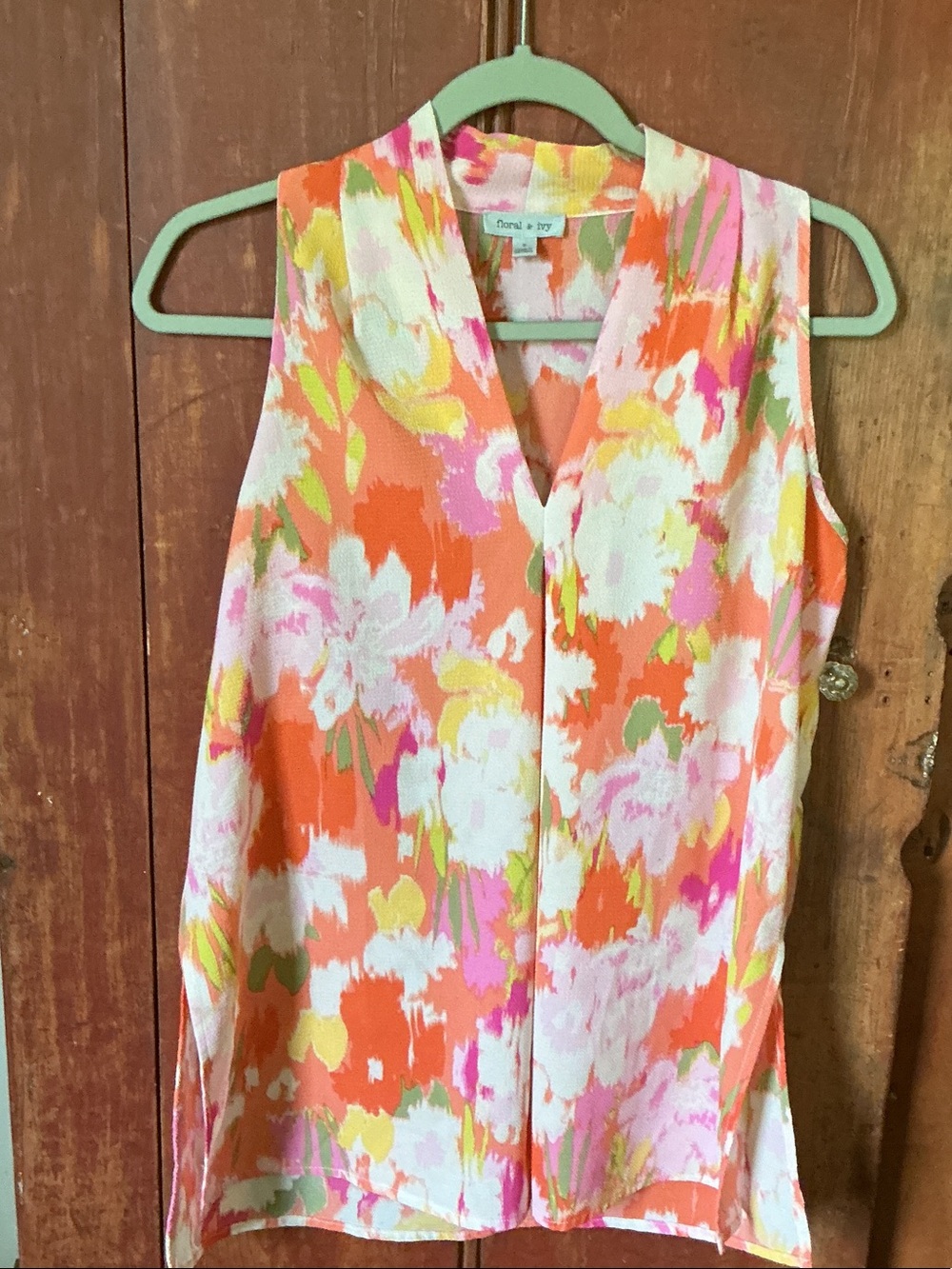 Floral & Ivy Floral Sleeveless V-Neck Shell Top